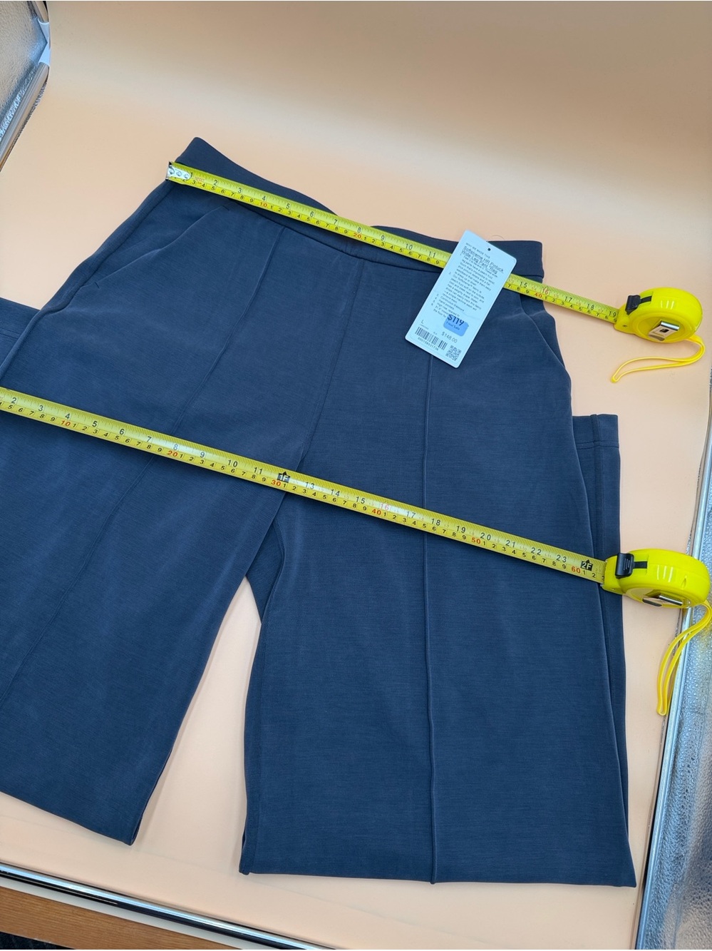Softstreme Pintuck High-Rise Wide-Leg Pant
Regular - Picture 9 of 10